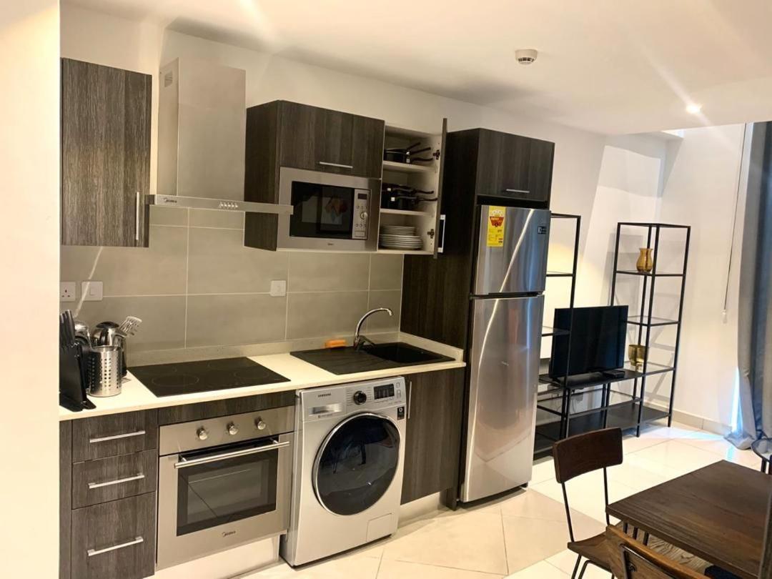 One Bedroom Apartment At A Embassy Gardens Cantonments Accra Buitenkant foto