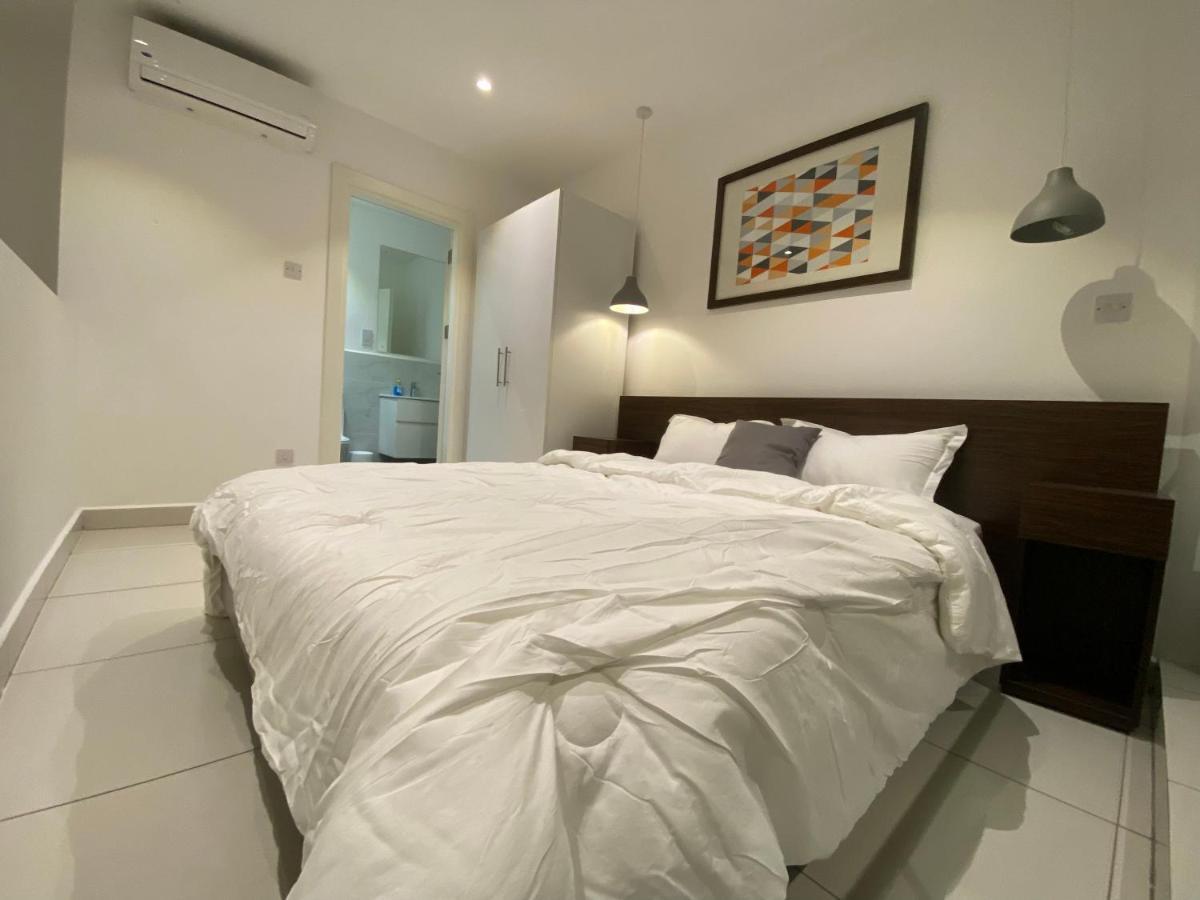 One Bedroom Apartment At A Embassy Gardens Cantonments Accra Buitenkant foto